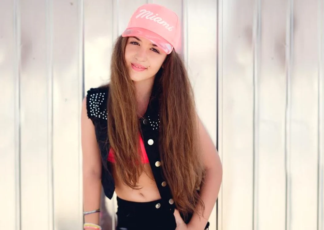 
    Daiana are o piesă estivală care incită adolescenţii la dansfoto: arhiva personală  