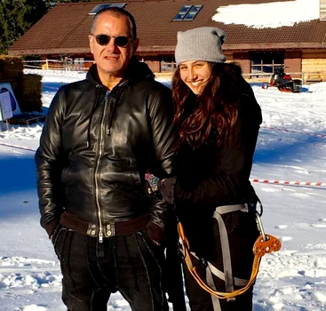 Naomi este foarte fericită când se află în compania tatălui ei, Yoav Stern  jpeg