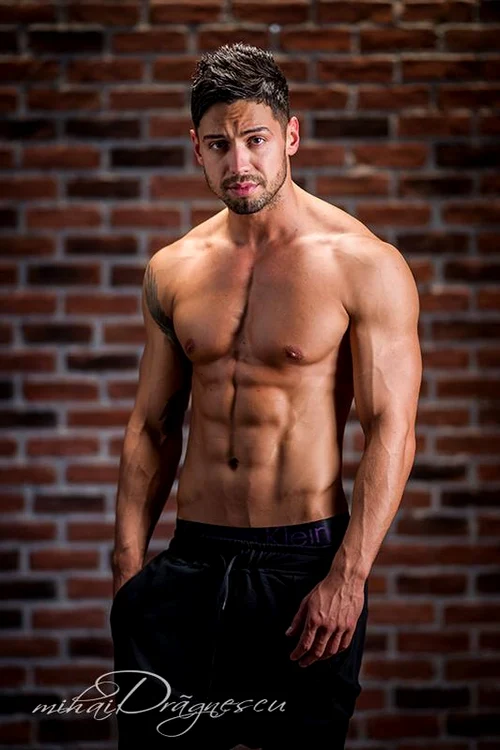 Noul iubit al Andei este pasionat de fitness, iar rezultatele nu au întârziat să apară