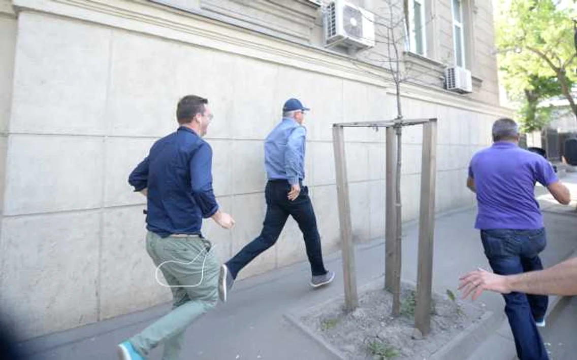 Marian Fiscuci fuge de jurnalisti la DNA FOTO Mediafax