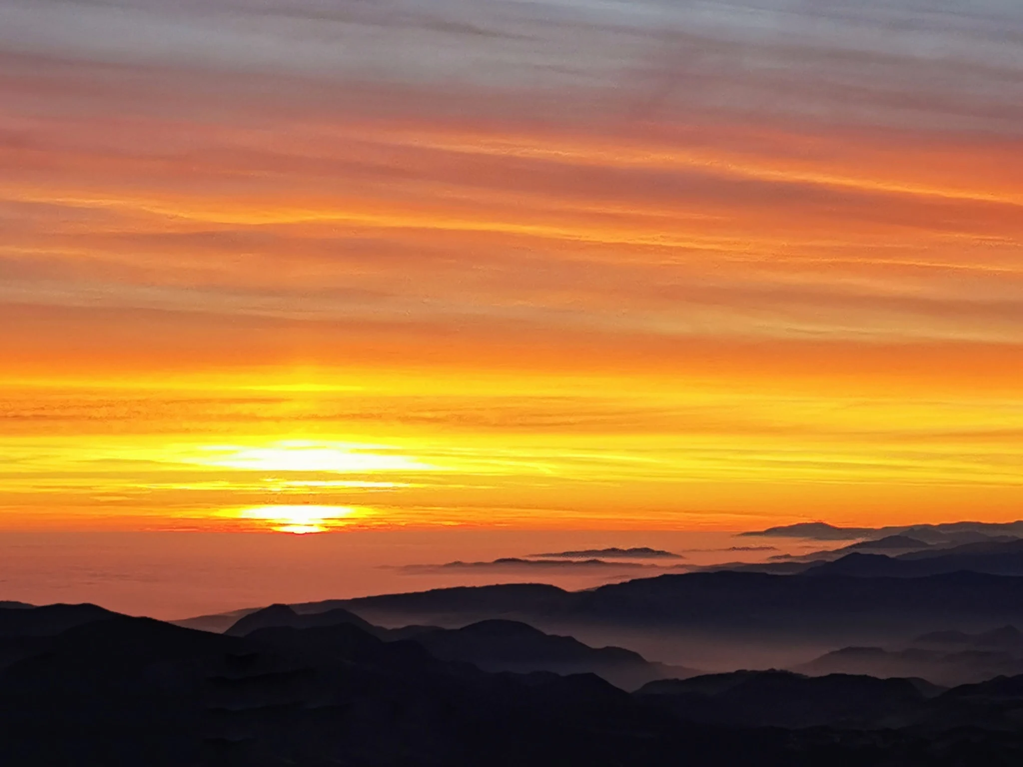 Vremea astăzi, 23 februarie. Temperaturile cresc ușor, dar revin ploile și ninsorile la munte