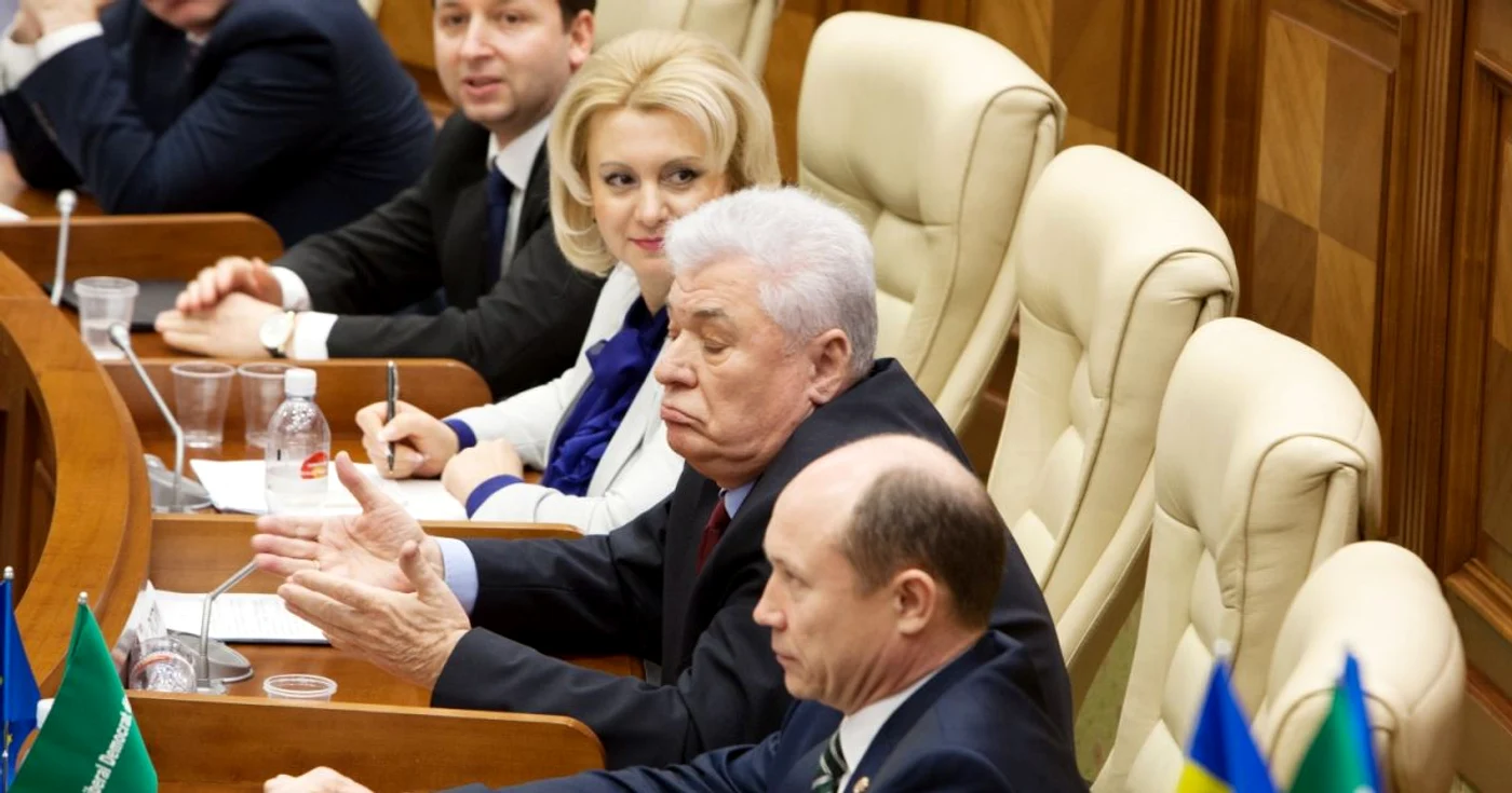 Partidul Comuniştilor a votat demiterea Guvernului condus de Valeriu Streleţ. FOTO Alexandru Tarlev