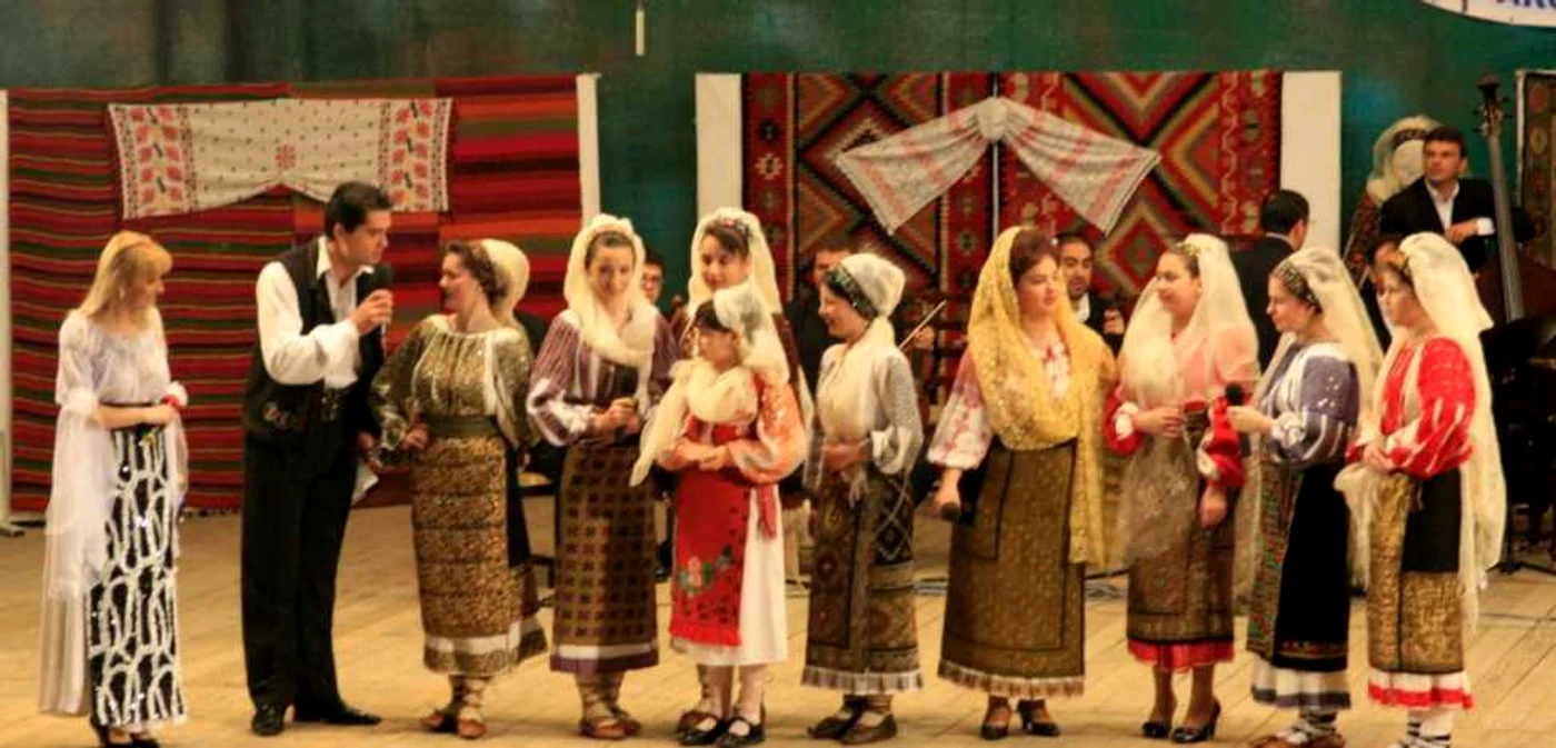 Festivalul-Concurs Internaţional
de Muzică Tradiţională Veche ”Sus pe Argeş, la Izvoare”