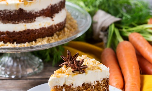 Tort de morcovi  Sursa foto shutterstock 1915337005 jpg