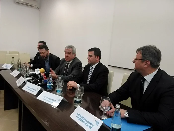 Călin Popescu Tăriceanu şi Daniel Constantin vizitează judeţul Dâmboviţa