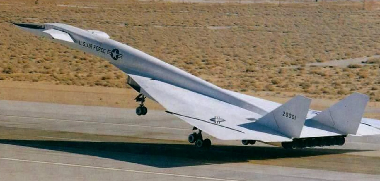 XB-70 Valkyrie FOTO: X