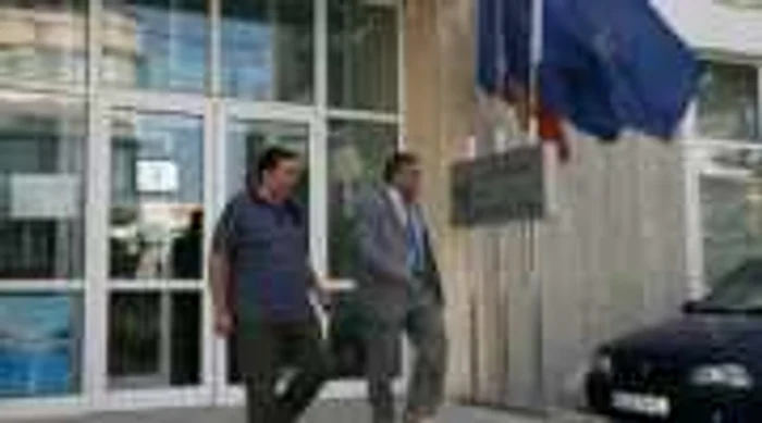 Pitesti: Penescu ar putea fi acuzat de dare de mită comisarului şef al Gărzii Financiare