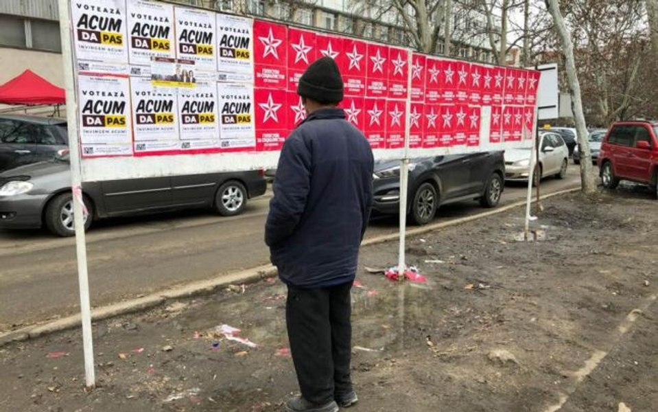 Ofensiva hibridă a Rusiei în Republica Moldova: rețele de boți, preoți loiali Moscovei și cumpărarea voturilor