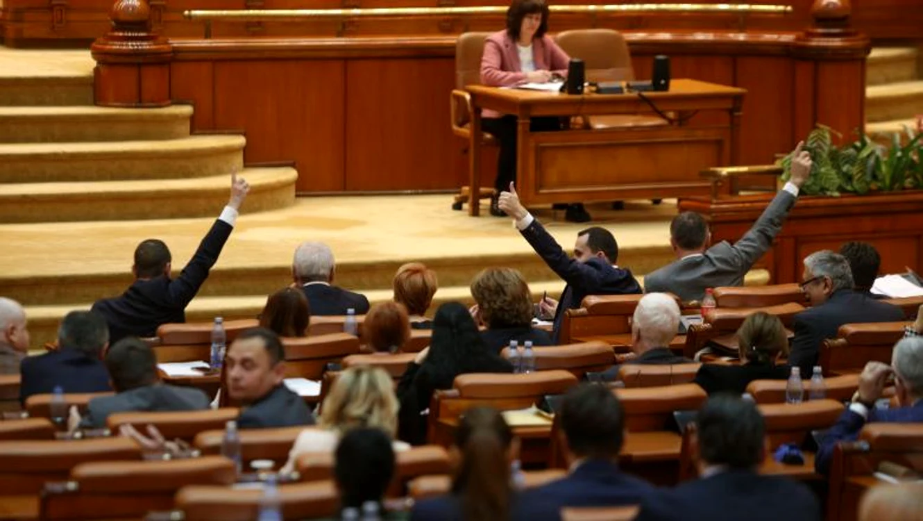 Camera Deputaților cumpără 600 de măști de gaze