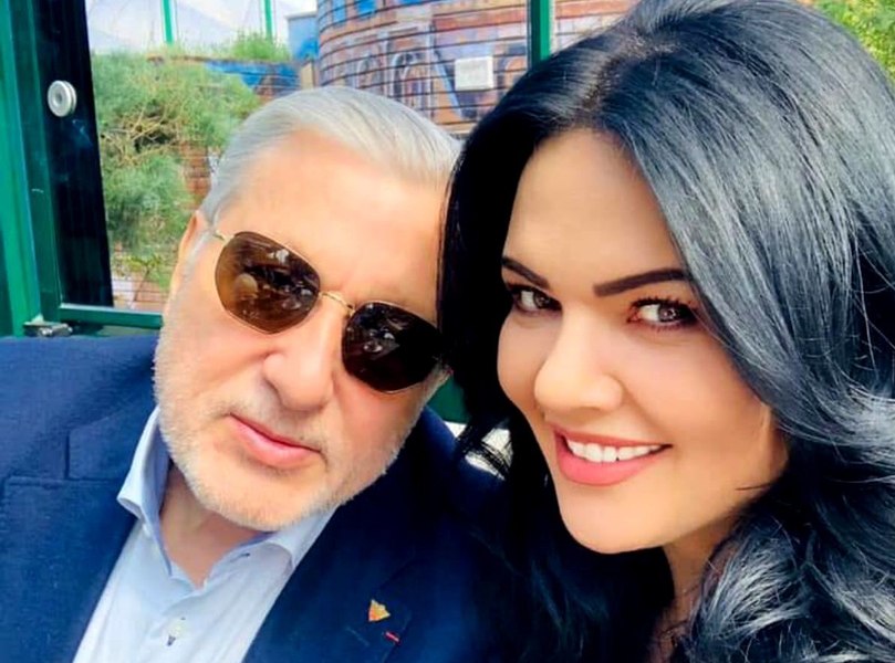 Ilie și Ioana Năstase, scandal în public. Cei doi au făcut circ în fața blocului din Mamaia: „Cine-i ăla? Ăla-i amantul tău!”. Ioana: „Ești drogat! Ești bătrân!”