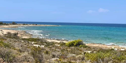 Plajă din Grecia FOTO Facebook/Forum Grecia