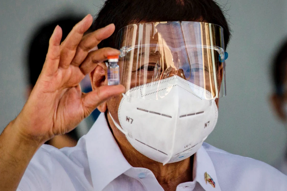 
    Președintele Filipinelor Rodrigo Duterte îi amenință pe antivacciniștiFoto: Getty Images  
