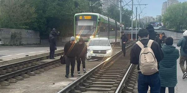 masina linii tramvai foto Facebook jpg