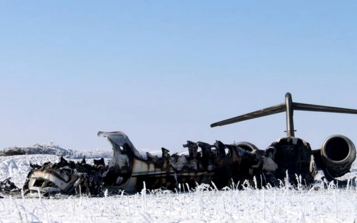 Avionul american prăbuşit în Afganistan, în zona controlată de talibani FOTO EPA EFE
