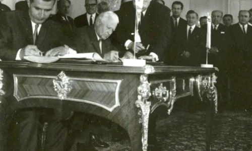 Cum vedea Ceauşescu primăvara pragheză jpeg