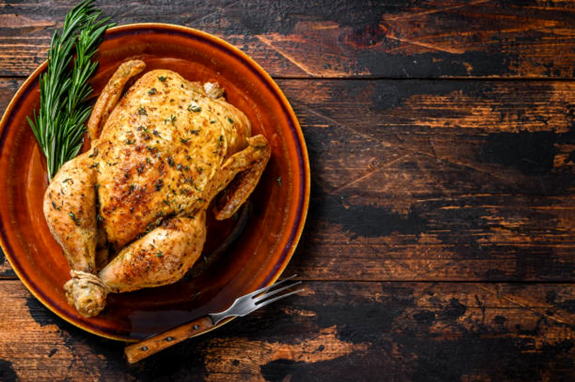 Puiul poate fi gătit foarte ușor la slow cooker / foto: IStock