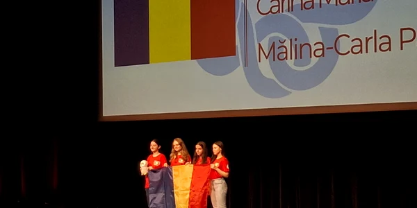 Patru eleve au câștigat medalii FOTO Ministerul Educației