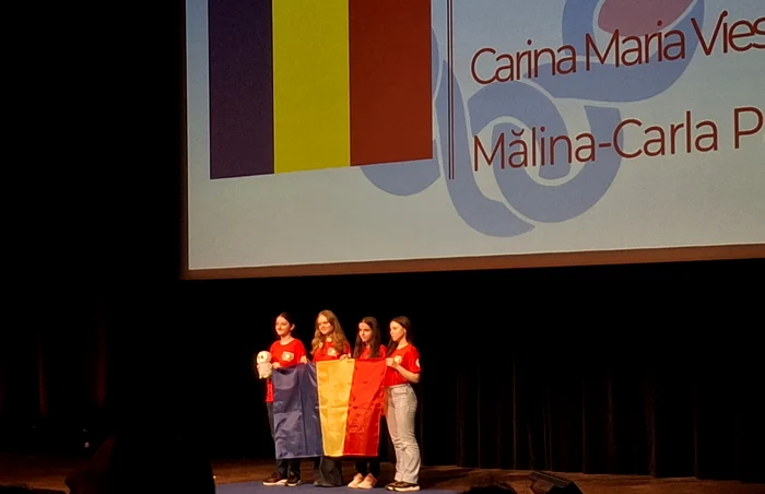 Patru eleve au câștigat medalii FOTO Ministerul Educației / Facebook