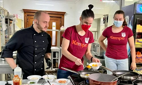 jucatoarele de la Rapid au fost supervizate de Chef Petre Păsat jpg