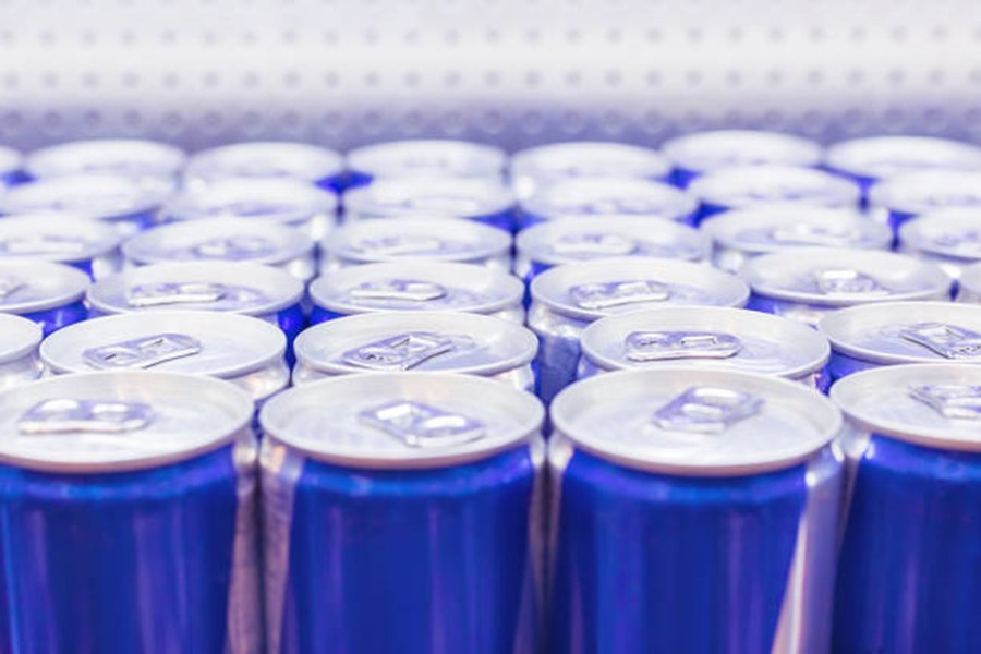 Un microscop performant a arătat ce se află cu adevărat în interiorul Red Bull: „Asta nu îmi dă aripi?” VIDEO
