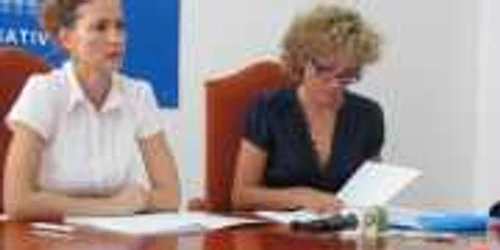 Subprefectul Liliana Oneţ şi judecătoarea Diana Cuzman