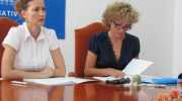 Subprefectul Liliana Oneţ şi judecătoarea Diana Cuzman