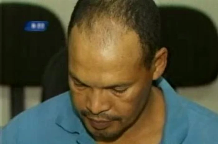 
    Tatăl vitreg violator  