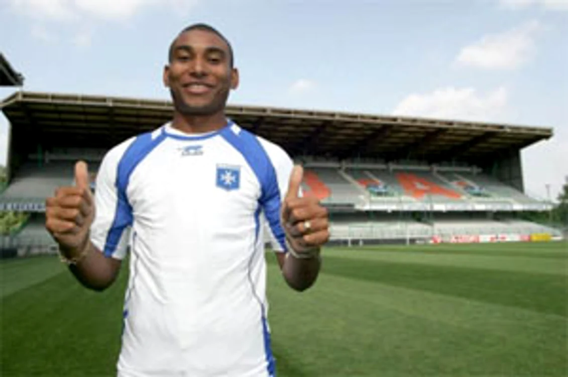 Marcos Antonio în tricoul lui Auxerre