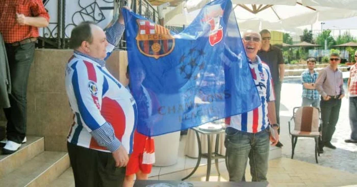 În vară, Ionel Borş (stânga) şi Marius Stan sărbătoreau câştigarea titlului. Acum sunt la „cuţite“