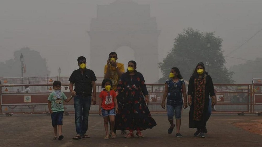 Autorităţile din New Delhi vor să declanşeze o ploaie artificială pentru a lupta împotriva smogului periculos VIDEO