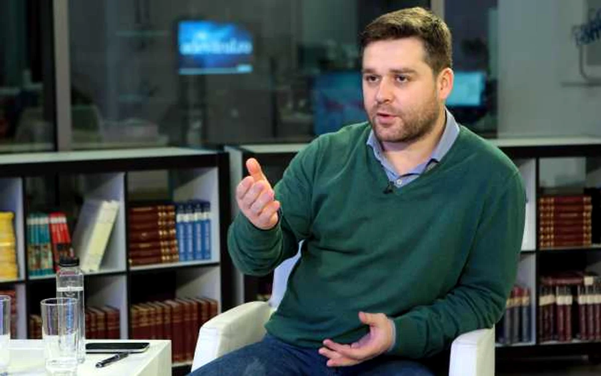 
    Ciprian Ciucu este primarul sectorului 6  