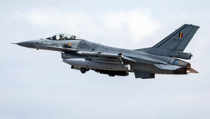 Avion F 16 din dotarea armatei Române