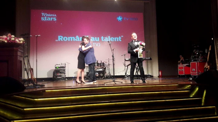 Trofeul acordat show-ului „Românii au talent” a fost ridicat de Pavel Bartoș