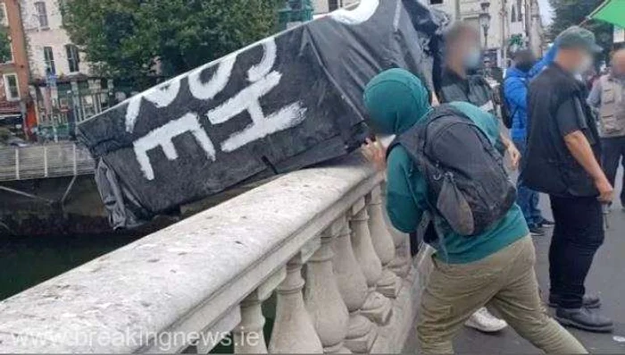 Marș de protest împotriva monarhiei britanice, la Dublin FOTO AGERPRES