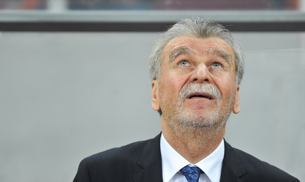 Dinu Gheorghe, condus pe ultimul drum. Primele informații despre cauza decesului fostului președinte de la Rapid și Dinamo