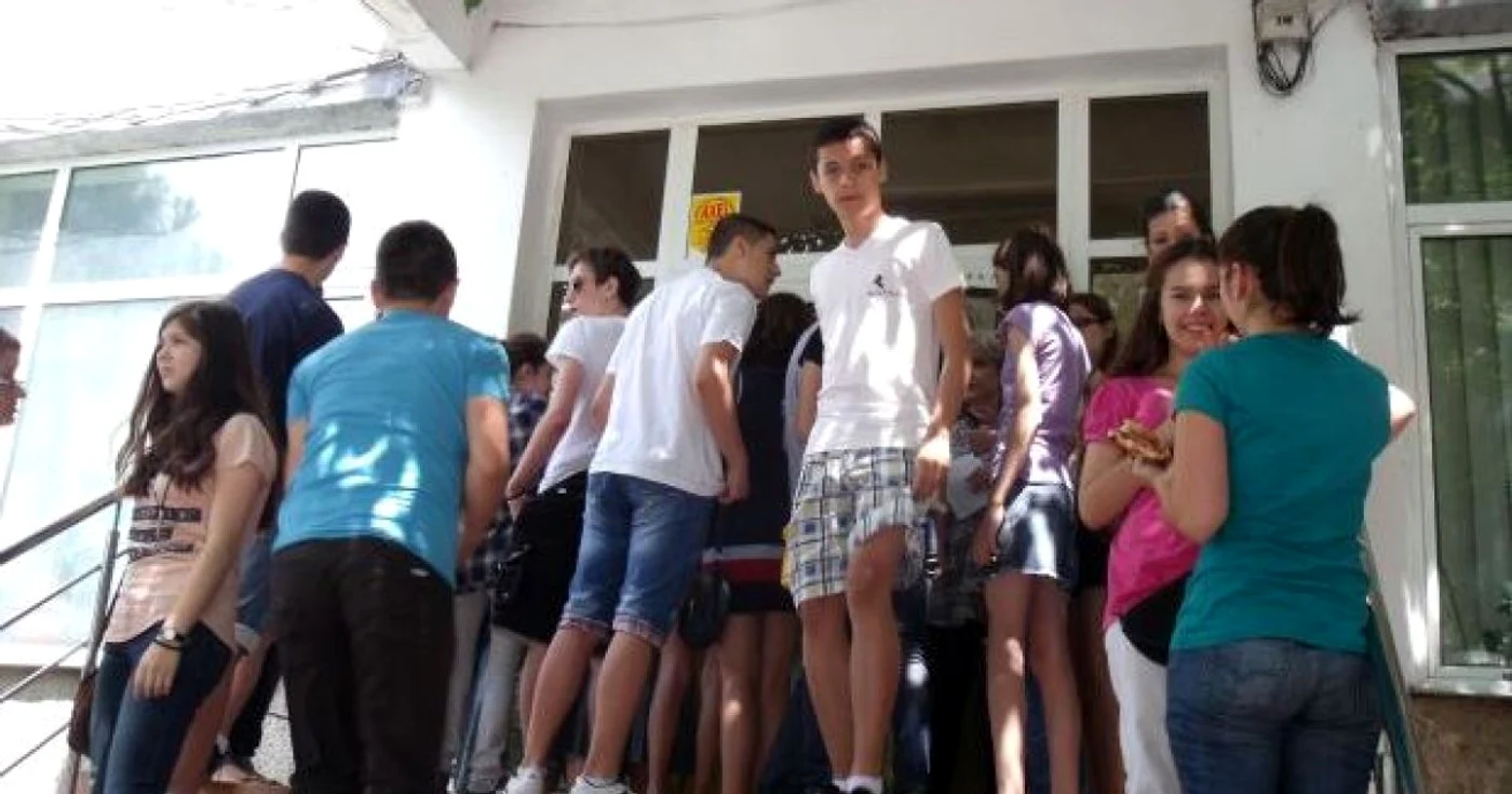Elevii se pregătesc acum să-şi depună dosarele pentru liceu