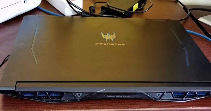 Acer Predator Helios 300 laptop de gaming FOTO Adrian Pogîngeanu