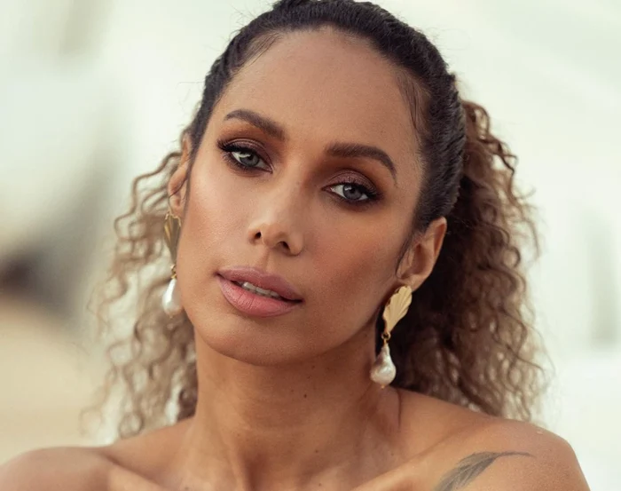 Leona Lewis a pozat în costum de baie, cu burtica de gravidă la vedere Foto: Instagram