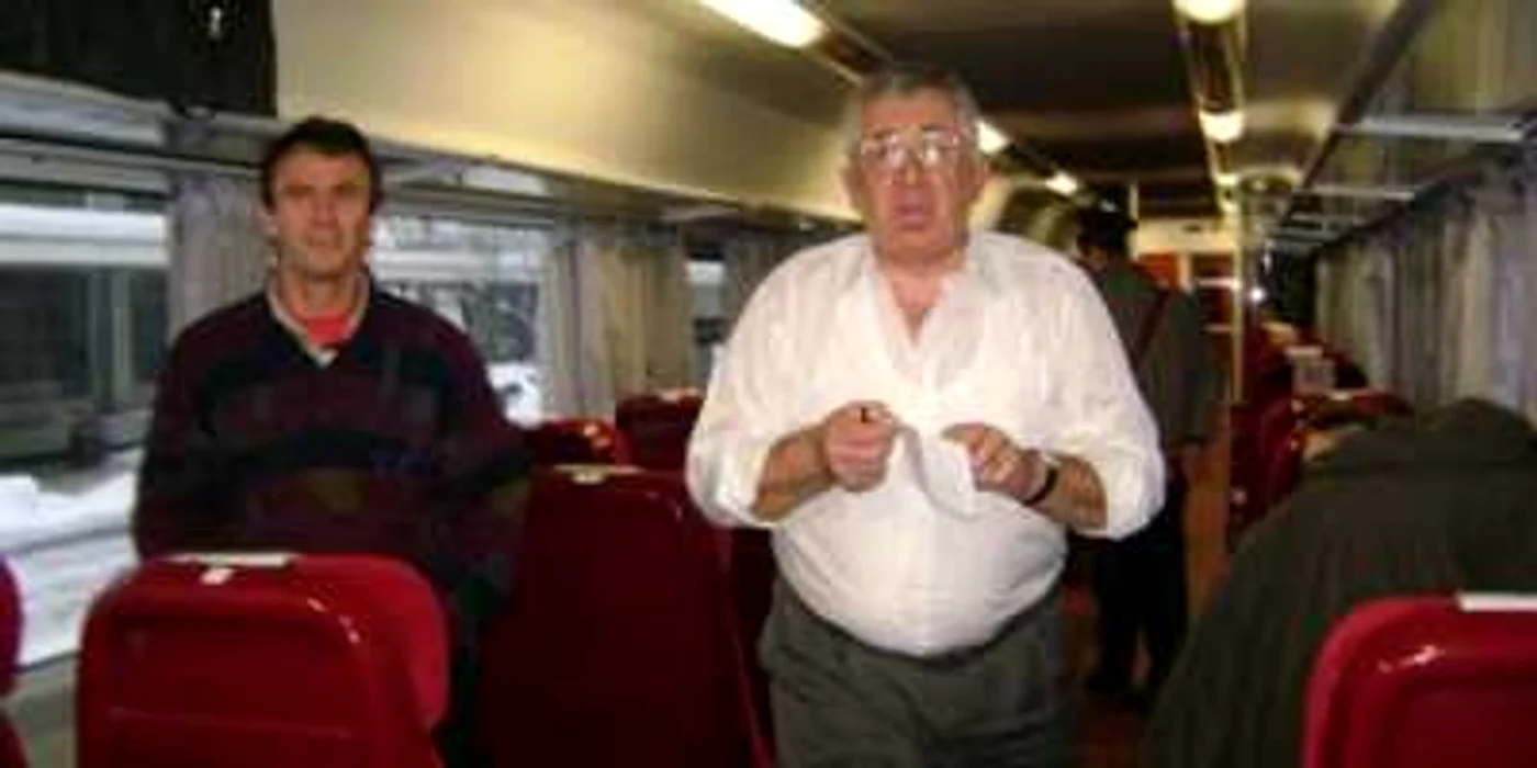 Constantin Gheorghiu  ne spune că în tren oamenii au fost anunţaţi de problemele apărute în trafic