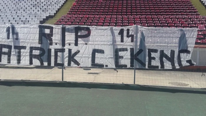 Suporterii îl plâng pe Patrick Ekeng
