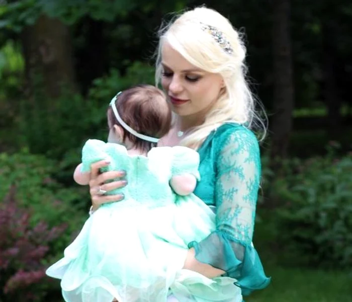 
    Jojo și-a botezat fetița în mare secretFoto: arhivă personală  