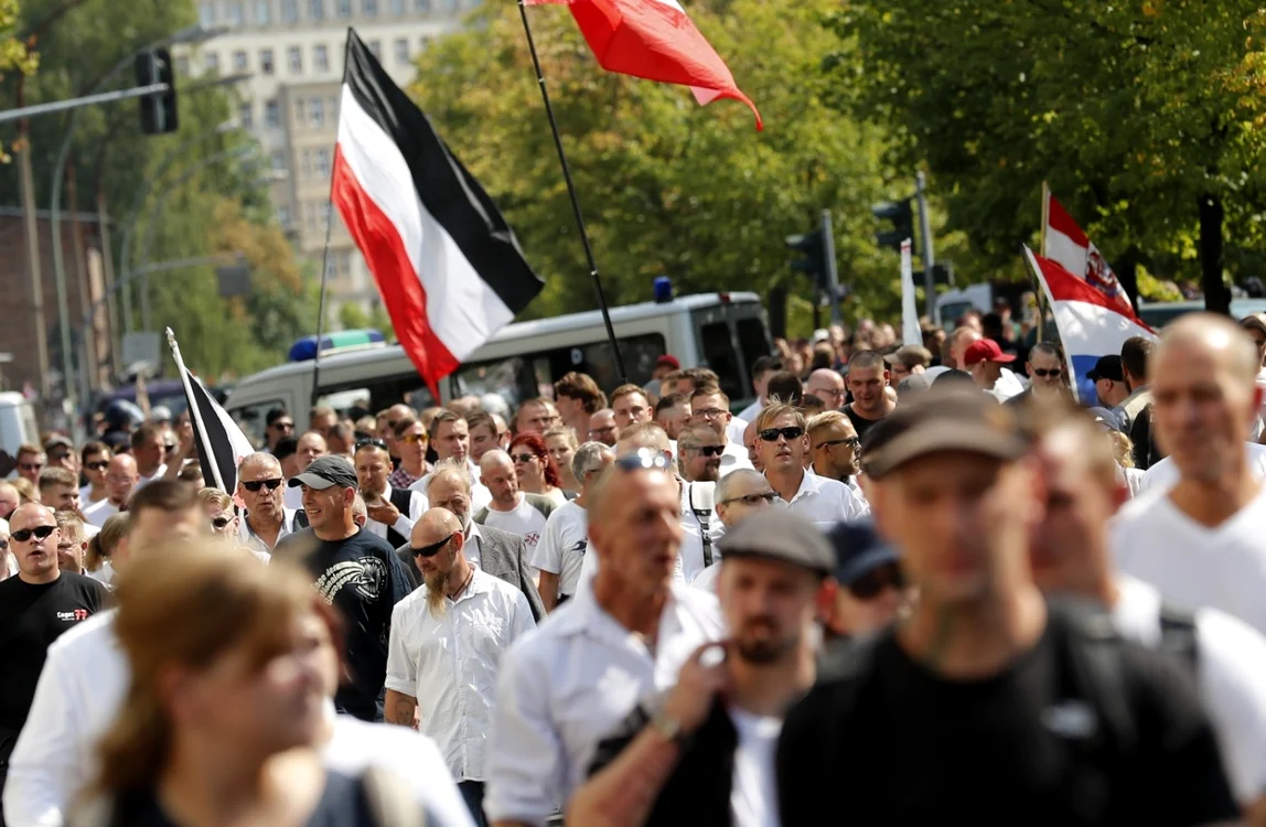 Mișcările extremiste, de dreapta și de stânga, câștigă teren în Europa și SUA. FOTO EPA EFE