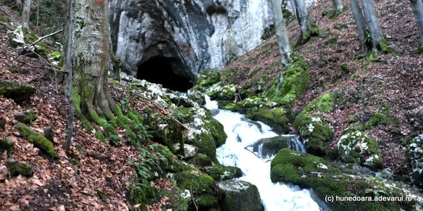 pestera cioclovina