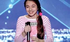 8 vedete 5  2col laura bretan jpeg