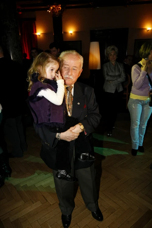 2009 - Ion Columbeanu a fost un bunic desăvârșit pentru Irinuca