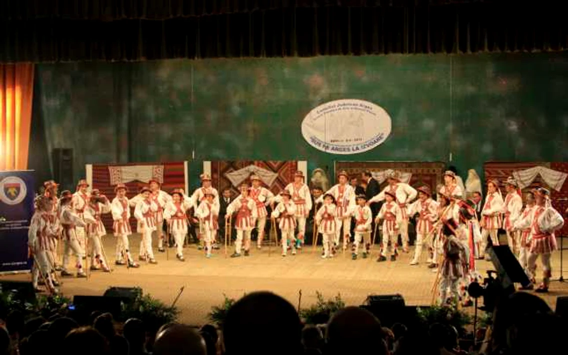 Festivalul-Concurs Internaţional de Muzică Tradiţională Veche ”Sus pe Argeş