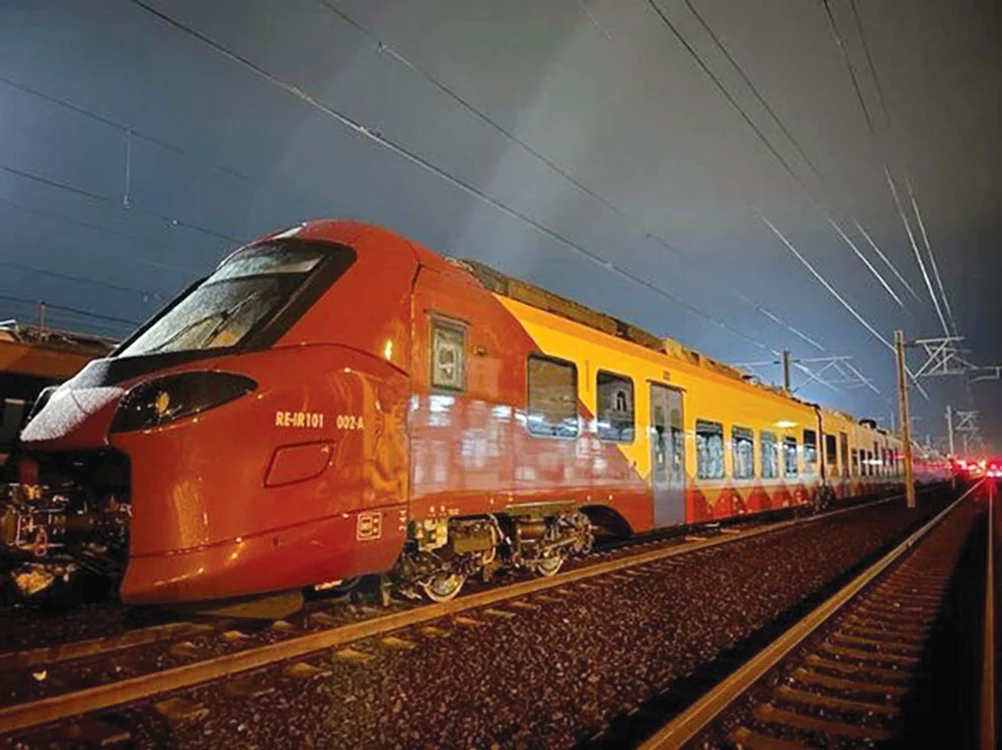 Trenul electric  a fost fabricat de  Alstom în Polonia