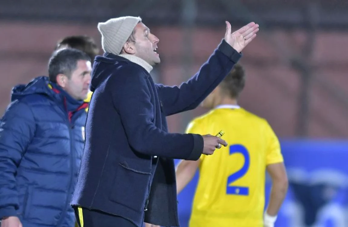 
    Bogdan Lobonț e selecționerul naționalei Under 20FOTO: Sportpictures.eu  