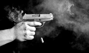 pistol impuscat arma jpeg