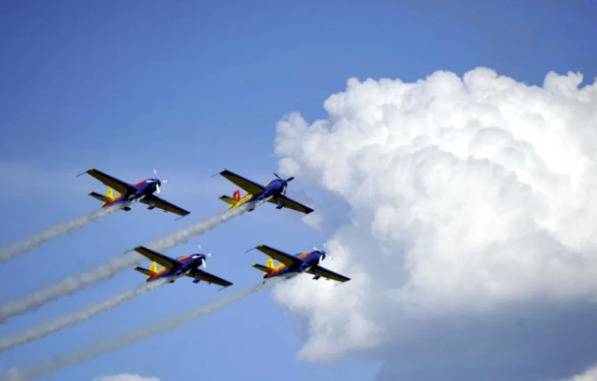 Spectacolul aviatic are loc mâine